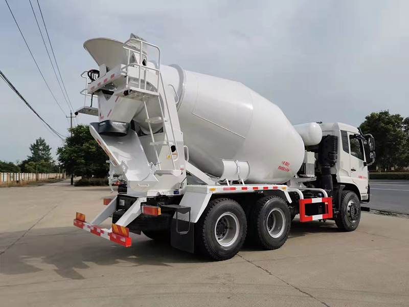 航天萬山 后八輪攪拌車