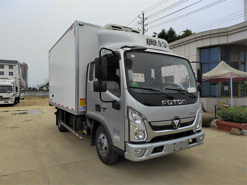 福田奧鈴4.2米排半冷藏車