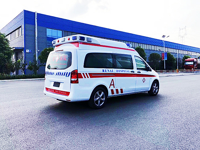 奔馳監(jiān)護型救護車